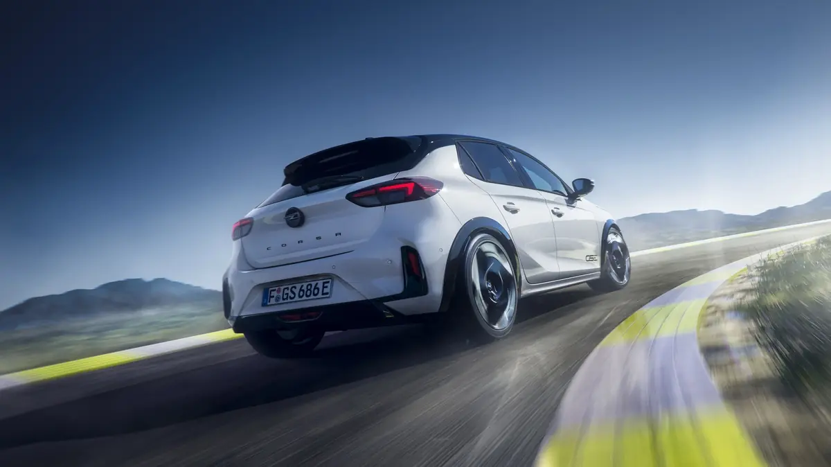Opel Corsa GSE&nbsp;: la citadine allemande d&eacute;gaine 281 chevaux &eacute;lectriques