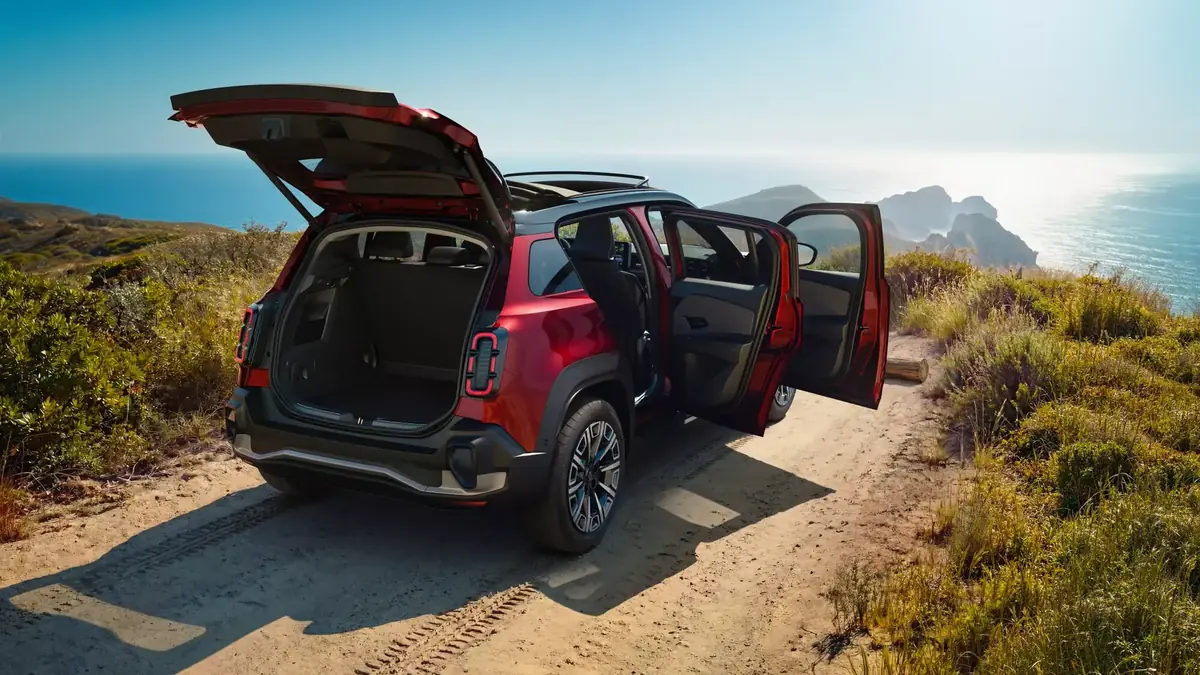 Renault 4 E-Tech Plein Sud&nbsp;: la version &agrave; toit en toile dispo &agrave; partir de 31 110 euros