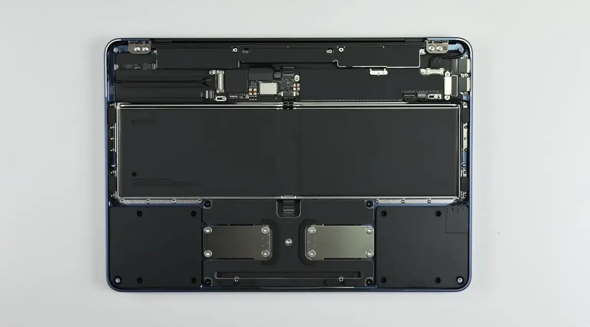 Le MacBook Neo est le plus r&eacute;parable depuis 14 ans, d'apr&egrave;s iFixit