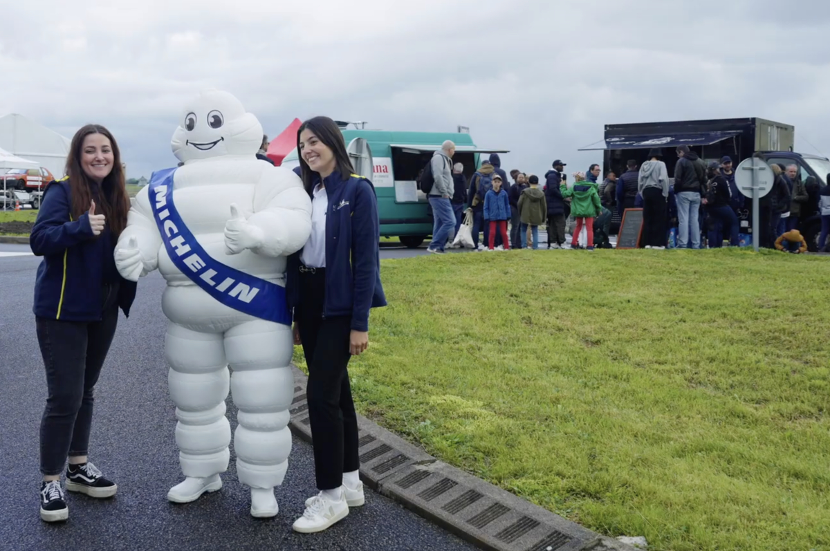 Ça ressemble à quoi, une journée avec Tesla, Michelin et Vulcania ? (vidéo Tesla Owners Day 2024)