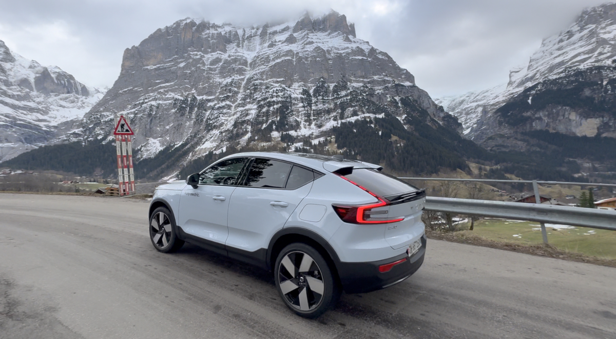 Essai Volvo C40 Recharge 2024 dans les Alpes suisses : enfin une autonomie correcte ?