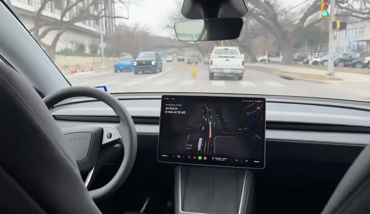 Surprise&nbsp;! Tesla lance ses Robotaxis sans superviseur dans cette grande ville