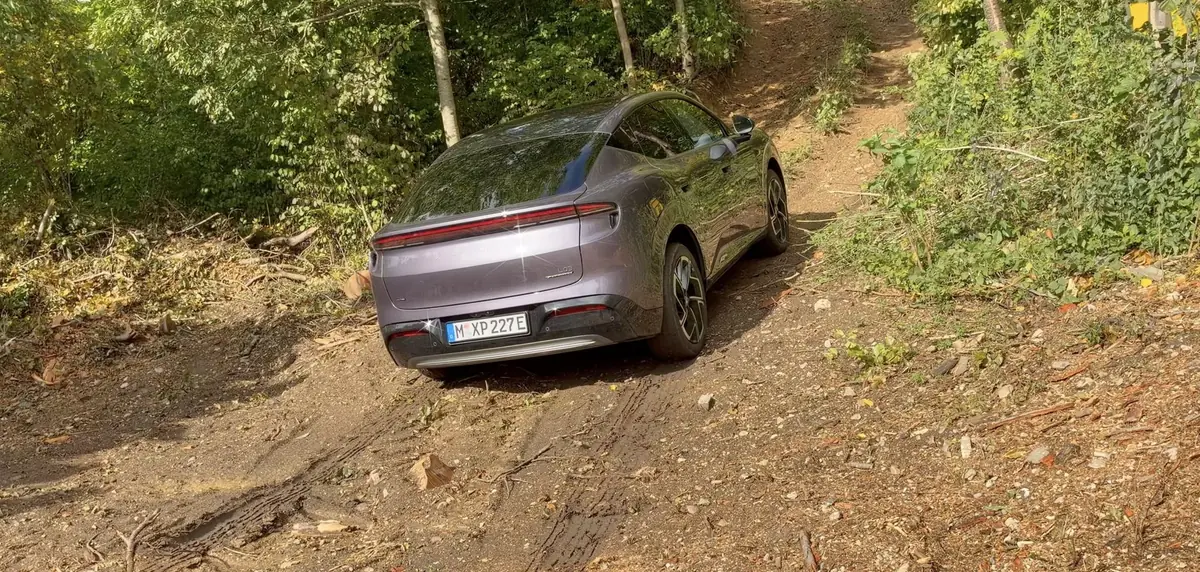 Essai Xpeng L03&nbsp;: 34 990&euro;, un look, beaucoup de tech... ADIEU TESLA&nbsp;?