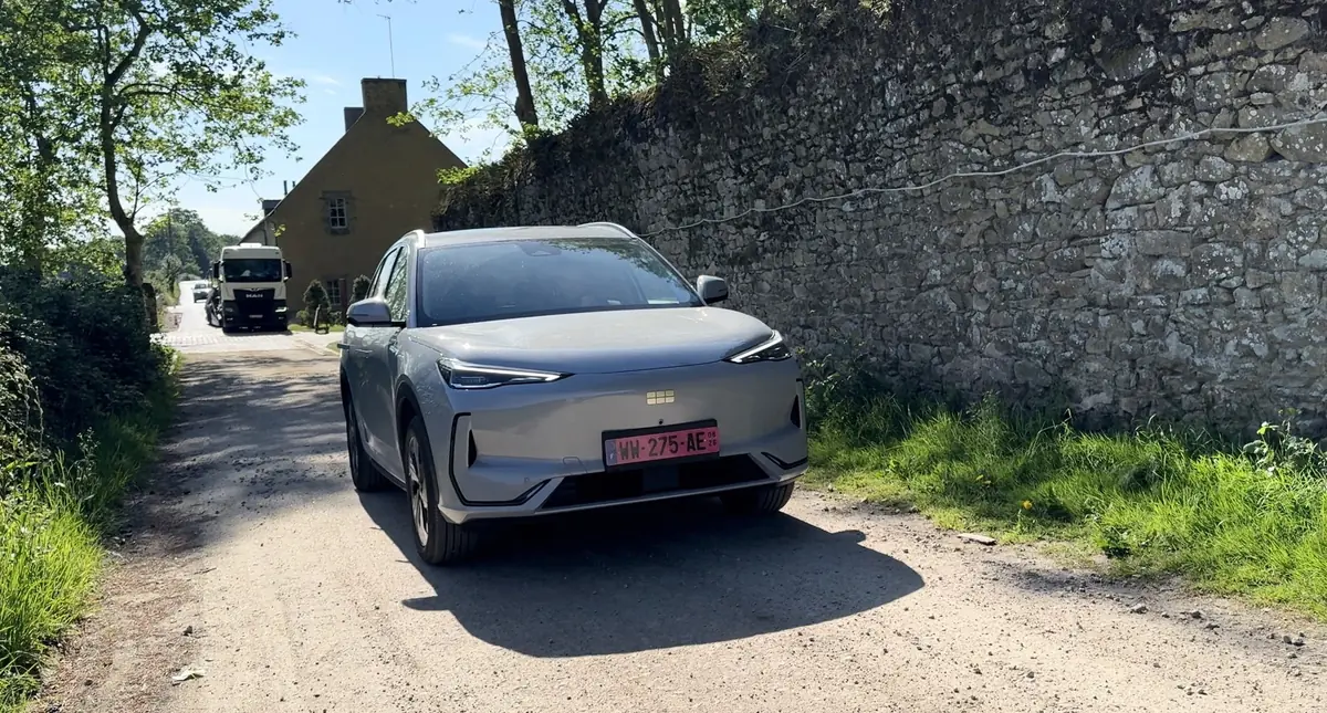 Essai Geely E5&nbsp;: une bonne le&ccedil;on de "premium" &agrave; Volkswagen et Stellantis&nbsp;!