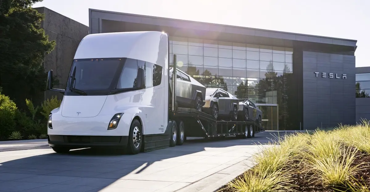 Tesla : le Cybertruck sortira le 30 novembre, l'action en dent de scie