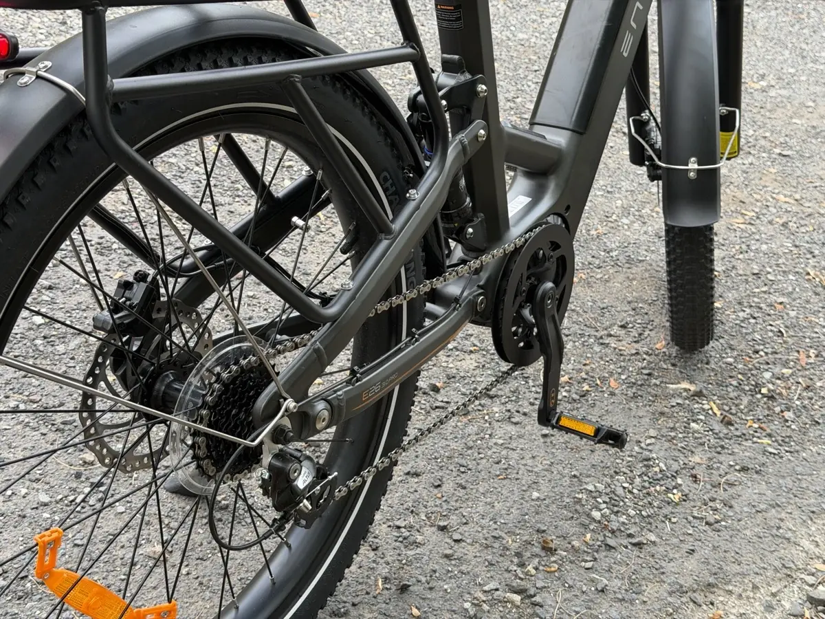 Test du Engwe E26 3.0 Pro&nbsp;: un v&eacute;lo &eacute;lectrique confortable pour la ville et les chemins