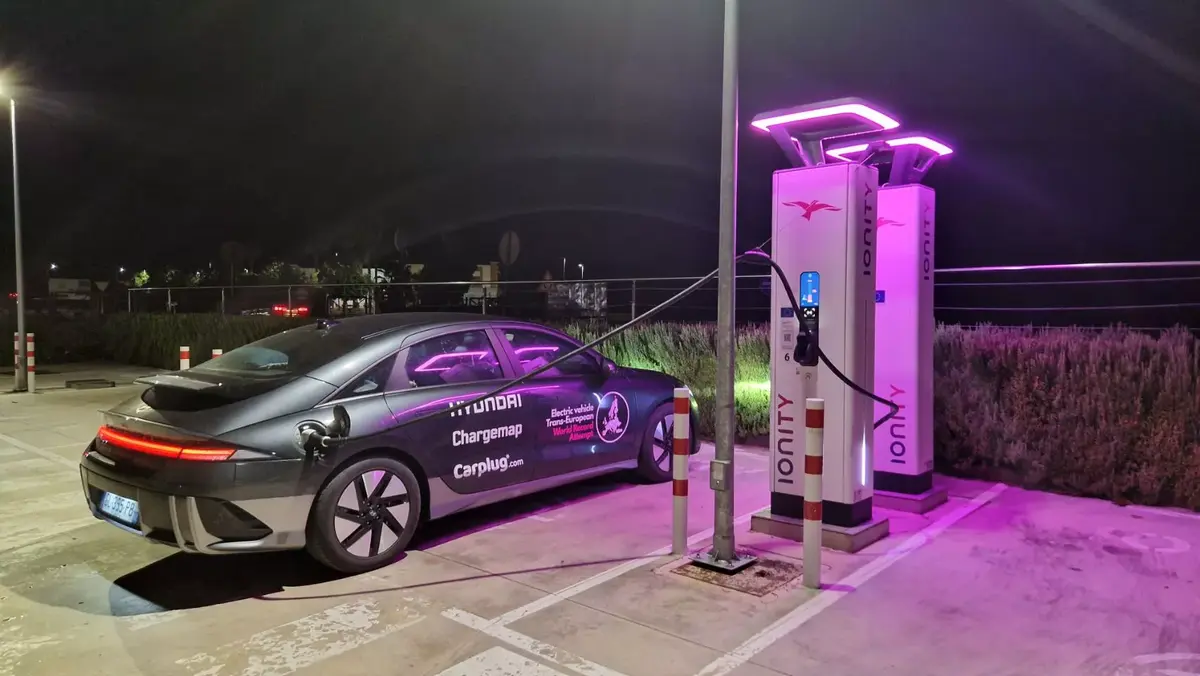 Interview : jusqu'au Cap Nord en Ioniq 6, record battu face à Tesla !