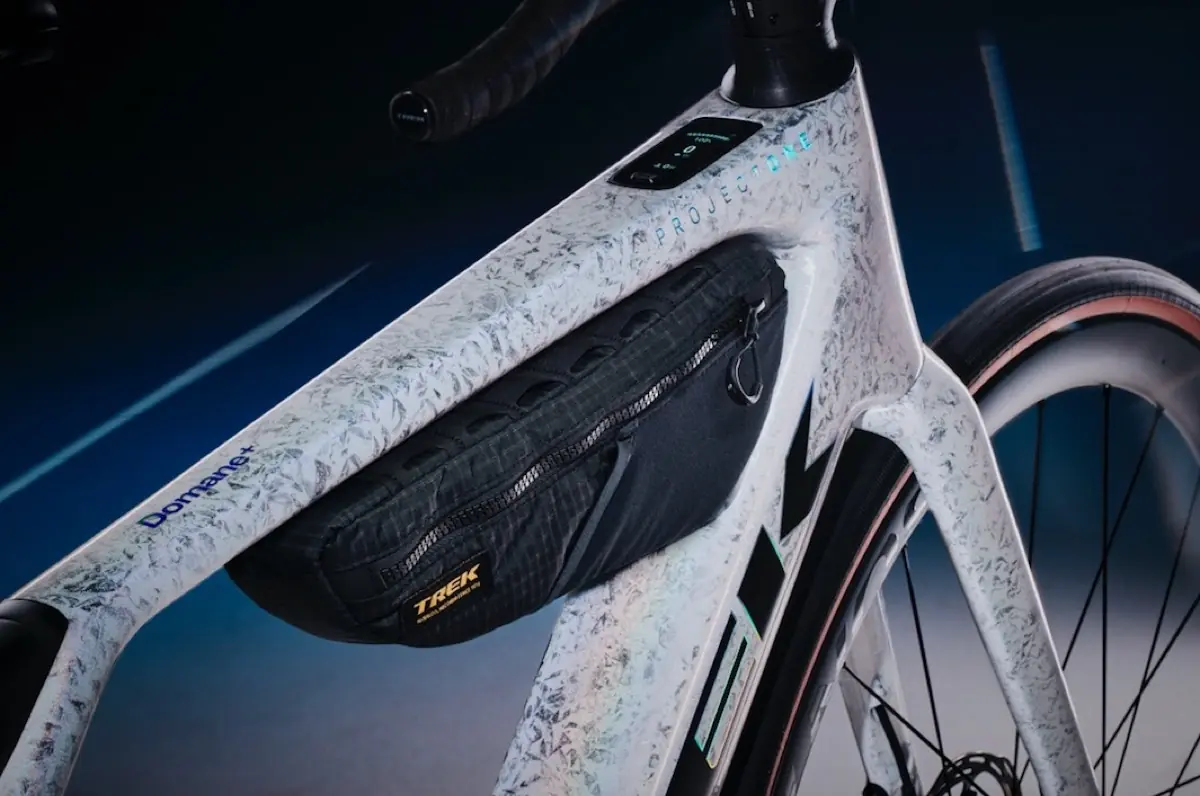 Trek pr&eacute;sente un v&eacute;lo de route &eacute;lectrique l&eacute;ger, avec 185 km d'autonomie