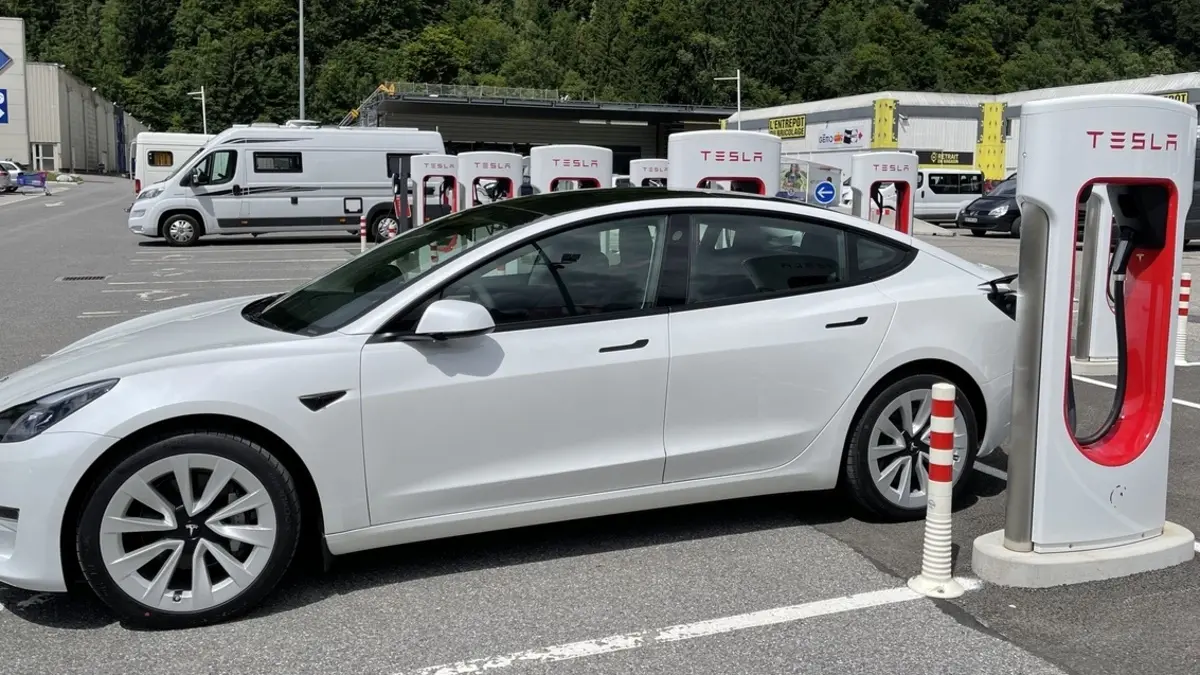 Stations de recharge déjà saturées à l'Ascension, vers un été compliqué ?