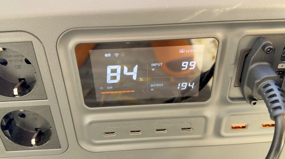 Test DJI Power 2000&nbsp;: cette batterie nomade peut m&ecirc;me charger... votre maison&nbsp;!