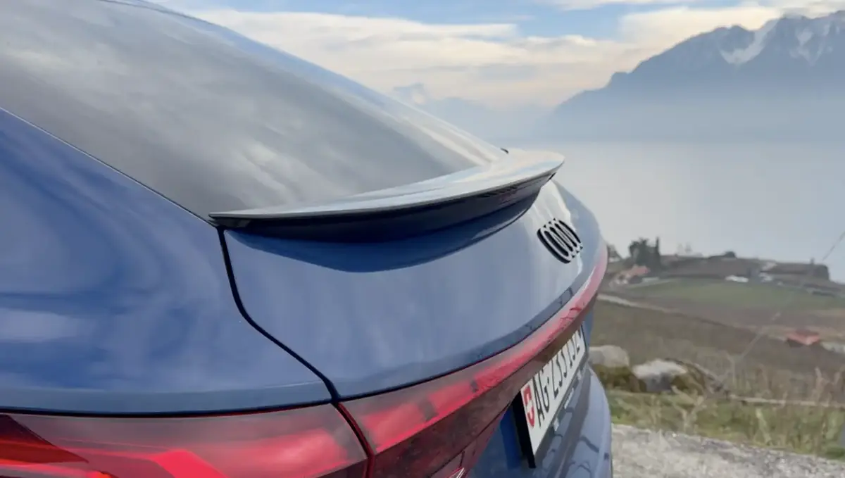 Audi SQ6 ou Model Y Performance&nbsp;? On les compare&nbsp;(en vid&eacute;o)&nbsp;!