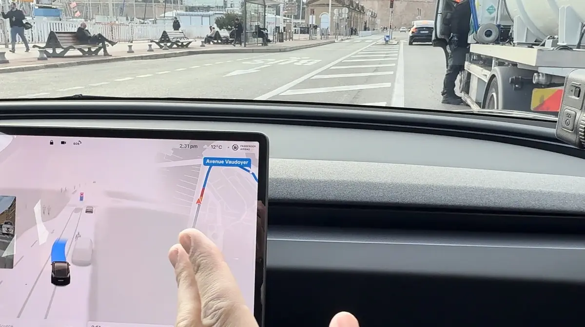 Une Tesla FSD 100% autonome à Marseille ? On a testé ! (et c'est bluffant)