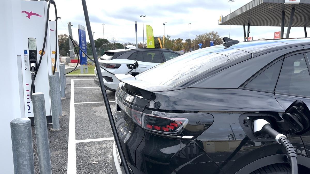 Essai Volkswagen ID.5 GTX : prix, autonomie, consos, recharge et conduite sur neige
