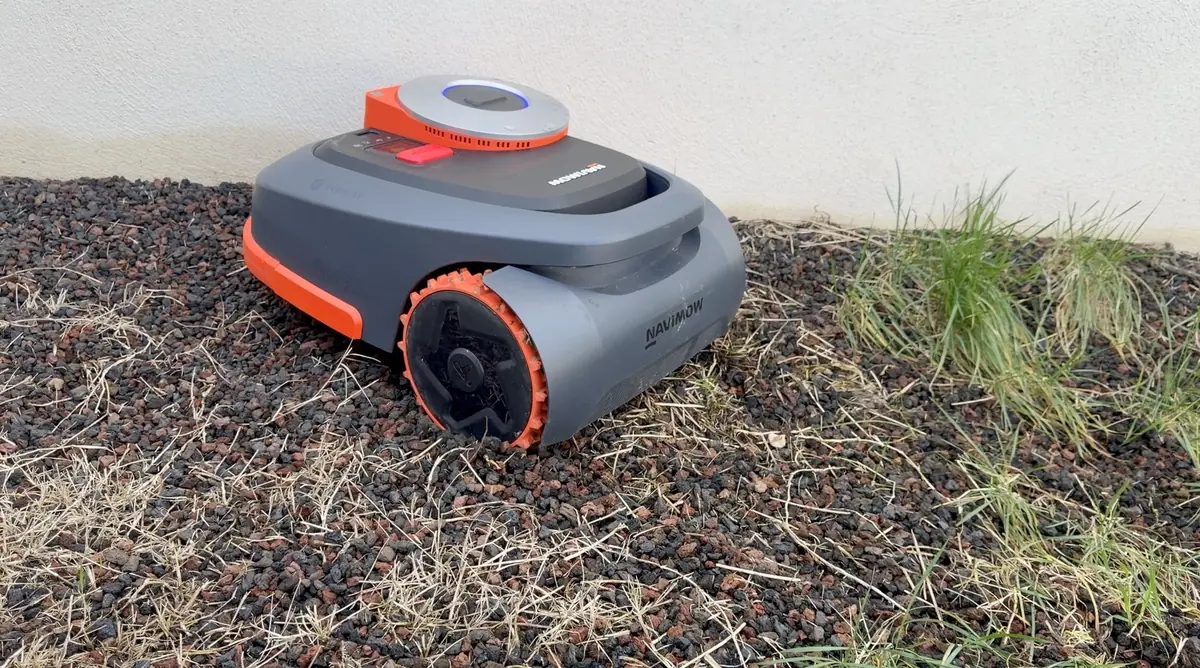 Test Navimow H206&nbsp;: un robot-tondeuse avec LIDAR et AirTag int&eacute;gr&eacute;s pour les grands jardins&nbsp;!