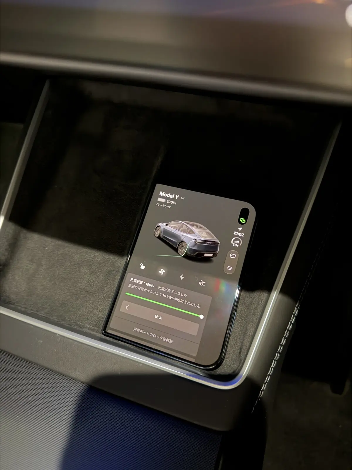 iPhone Duo et chargeur de voiture&nbsp;: &ccedil;a coince&nbsp;? Premier test en Tesla, Zeekr...