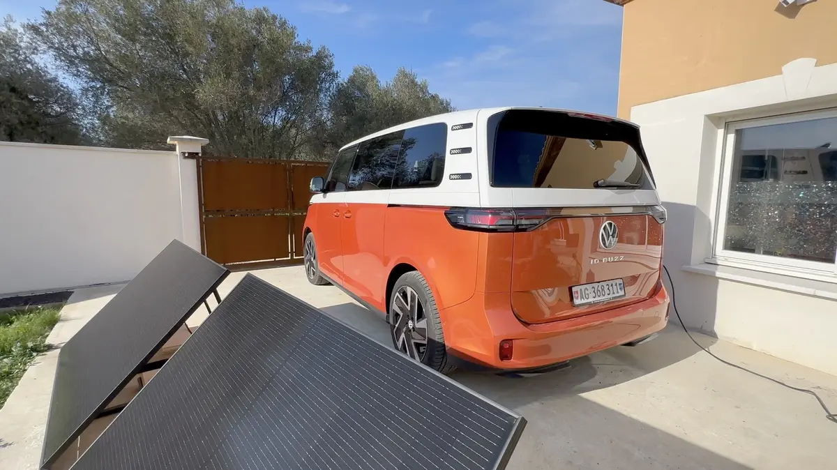 Essai Volkswagen ID.Buzz : autonomie, recharge, VanLife, intérieur, offroad, notre test sur 2000Km !