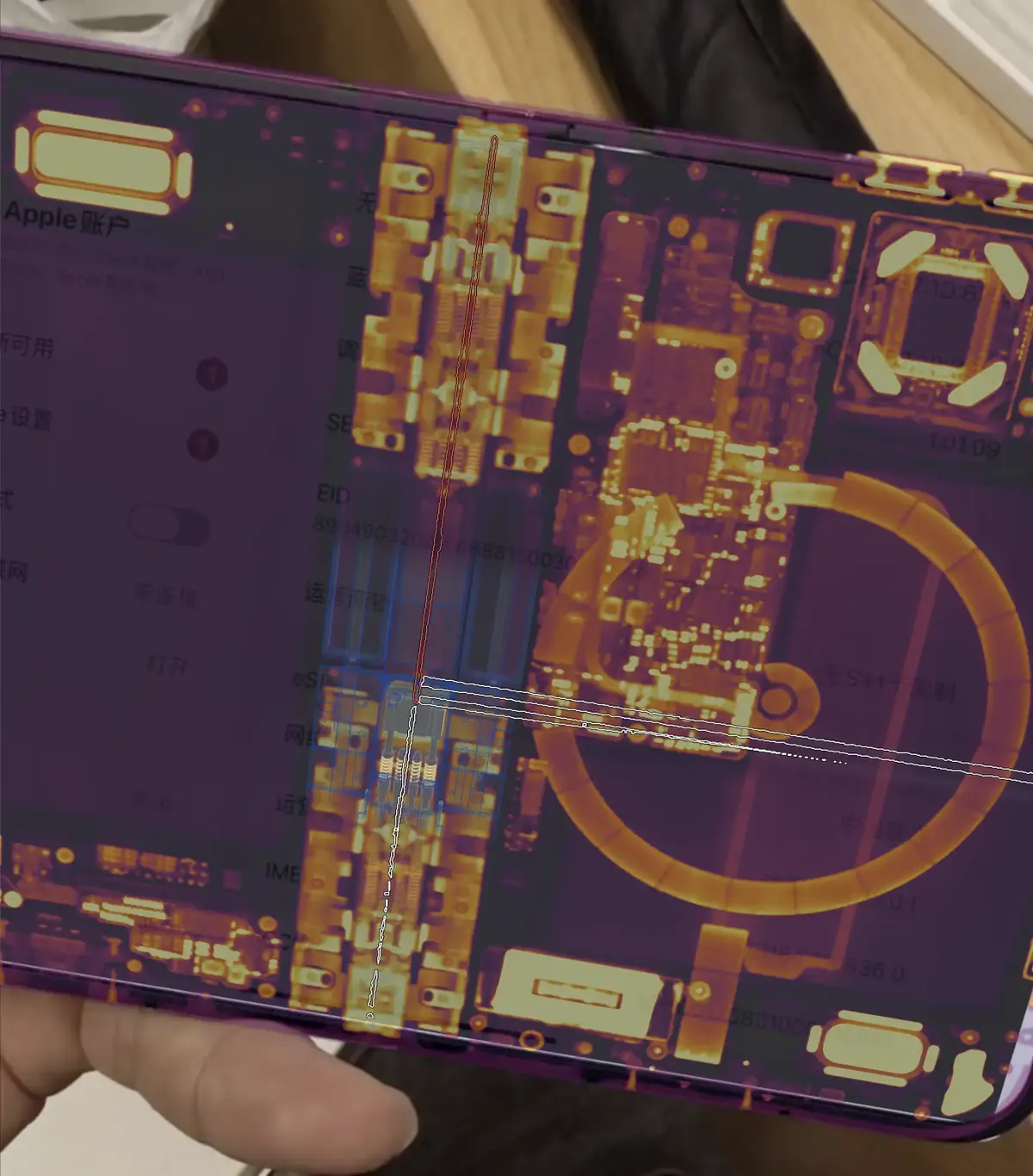 D&eacute;montage de l'iPhone Duo&nbsp;: iFixit r&eacute;v&egrave;le plusieurs indices sur les probl&egrave;mes de l'&eacute;cran
