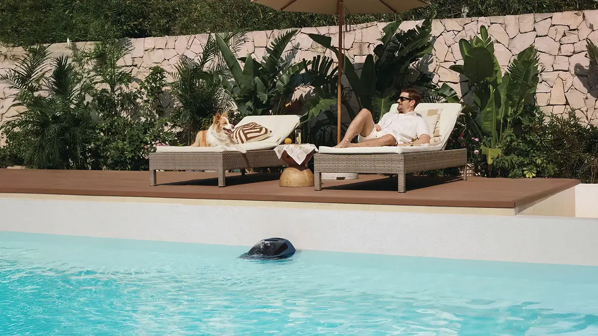Beatbot Sora 30 et Sora 10&nbsp;: deux nouveaux robots de piscine sans fil pour un nettoyage complet