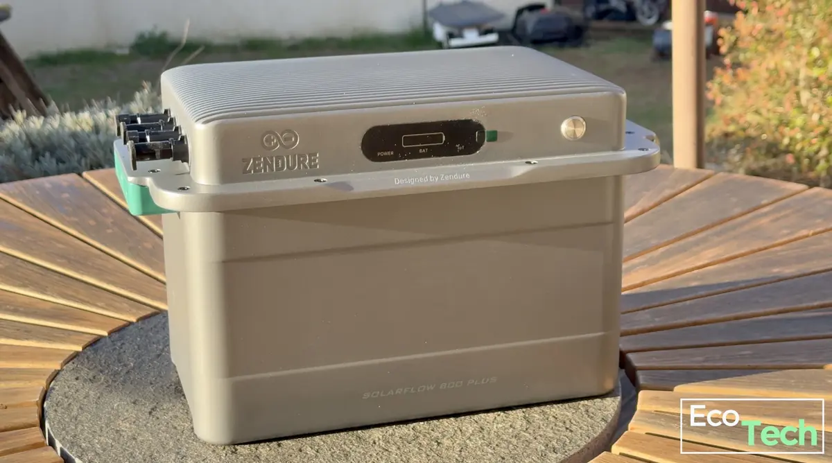 Test Zendure SolarFlow 800 Plus&nbsp;: la batterie solaire &agrave; 450&euro; pour 2 kWh, id&eacute;ale pour d&eacute;buter&nbsp;?