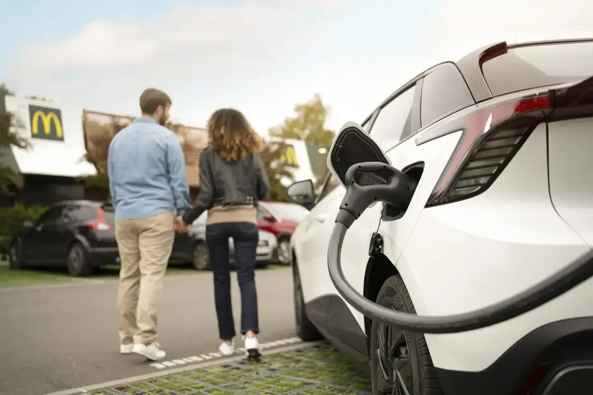 Et voilà, mauvaise nouvelle, c'est la fin de la recharge gratuite au travail