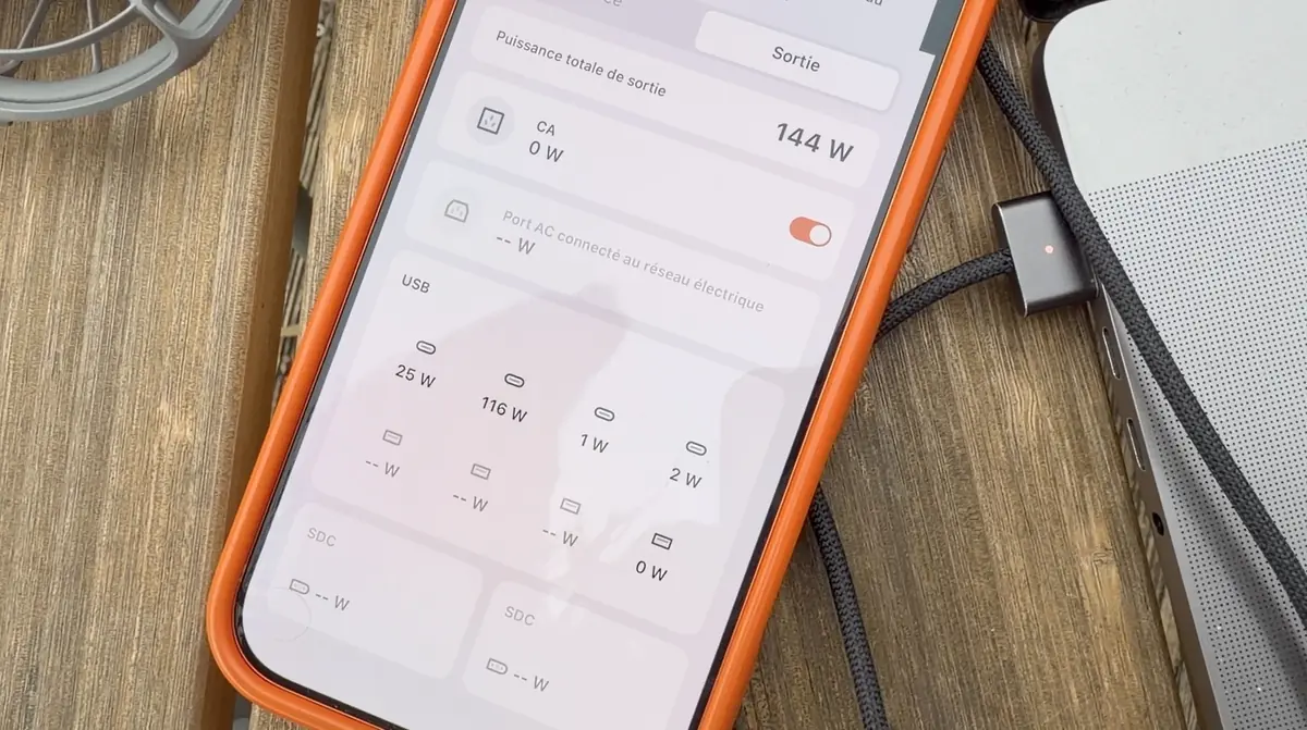Test DJI Power 2000&nbsp;: cette batterie nomade peut m&ecirc;me charger... votre maison&nbsp;!