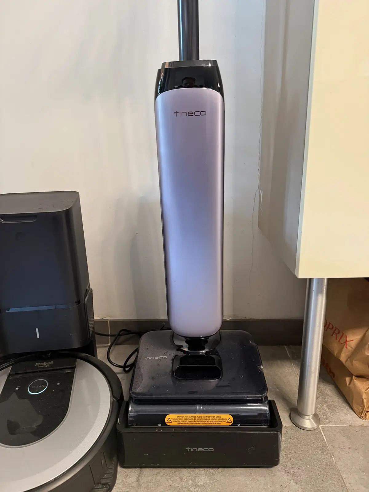 Le Tineco FLOOR ONE S9 Artist Boost Steam dans son habitat naturel.