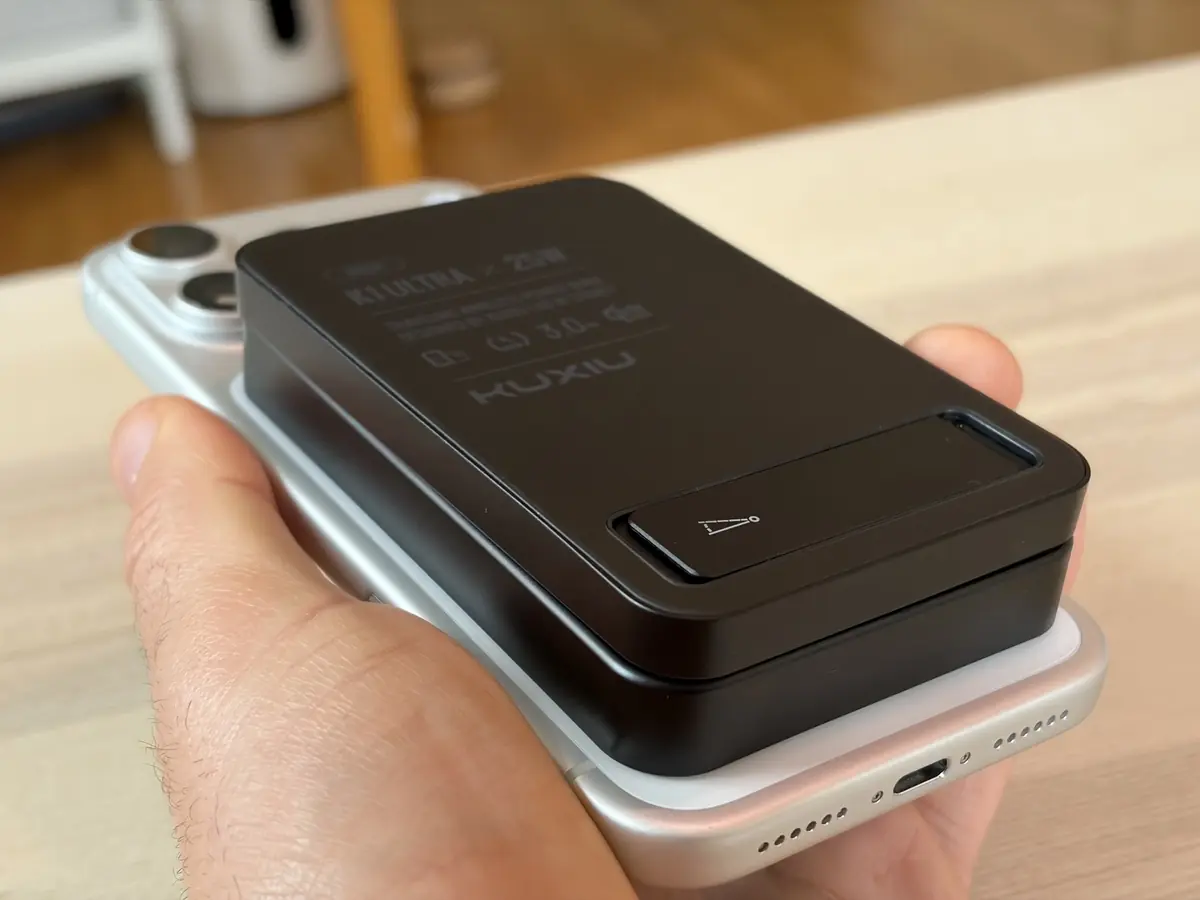Test de la Kuxiu K1 Ultra : la batterie Qi2.2 de 25W qui fait tout