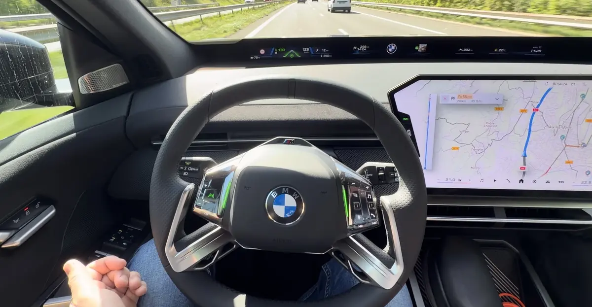 J'ai test&eacute; le BMW iX3 en conduite autonome sur l'autoroute en France et c'est bluffant