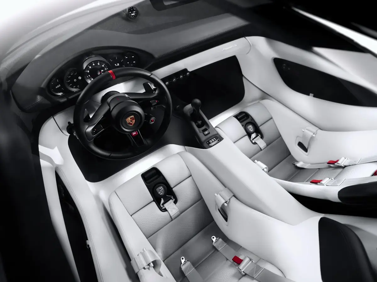 Porsche Mission S&nbsp;: le seul &eacute;cran de cette supercar, c'est votre iPhone en MagSafe