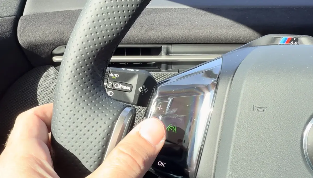 J'ai test&eacute; le BMW iX3 en conduite autonome sur l'autoroute en France et c'est bluffant