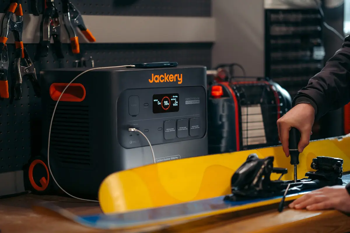 La batterie Jackery Explorer 3000 Pro veut concurrencer l'Ecoflow Delta Pro ! + code promo