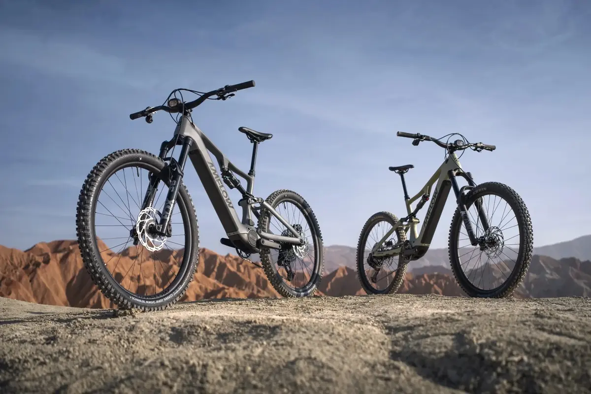 Amflow PR et PX Carbon propulsés par les moteurs Avinox M2 avec de la techno de drone dedans