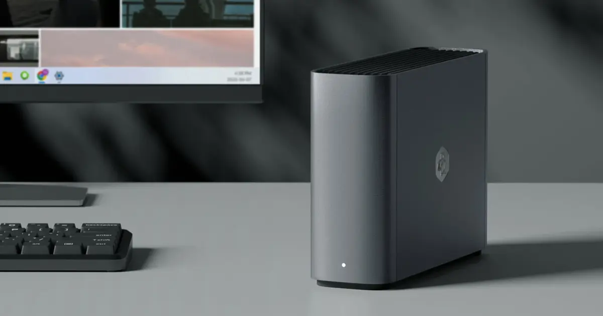 Synology lance la BeeStation Plus : 8 To pour remplacer Google Photos (et Netflix) à la maison