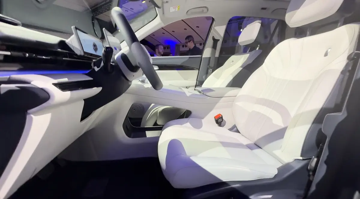 Le chinois Geely d&eacute;barque en France avec l'E5, un SUV &eacute;lectrique cossu, d&egrave;s 399&euro;/mois sans apport