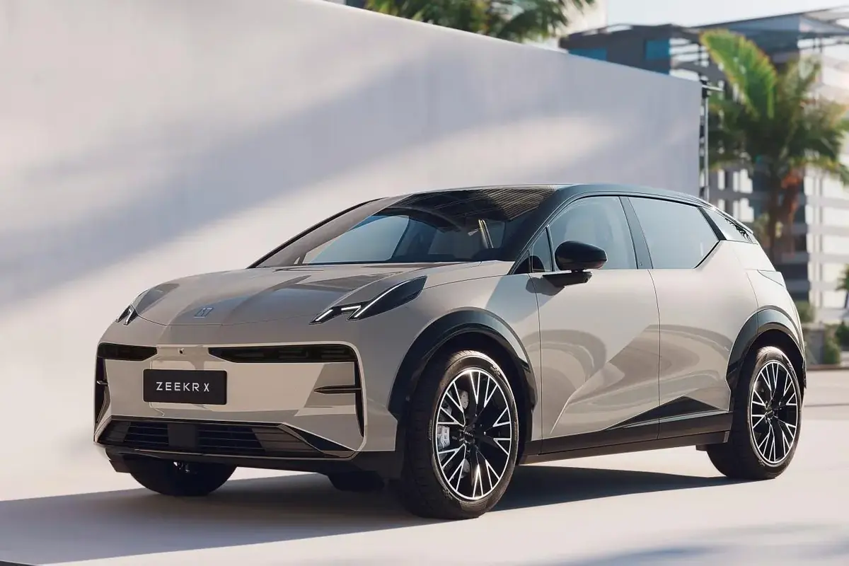 La Zeekr X adopte un format hatchback tr&egrave;s pl&eacute;biscit&eacute; chez nous.