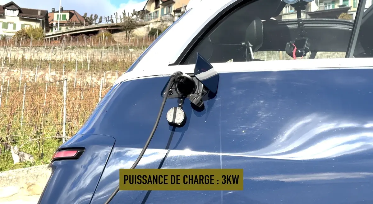 Essai Microlino : la petite voiture électrique trop mignonne, taillée pour la ville !