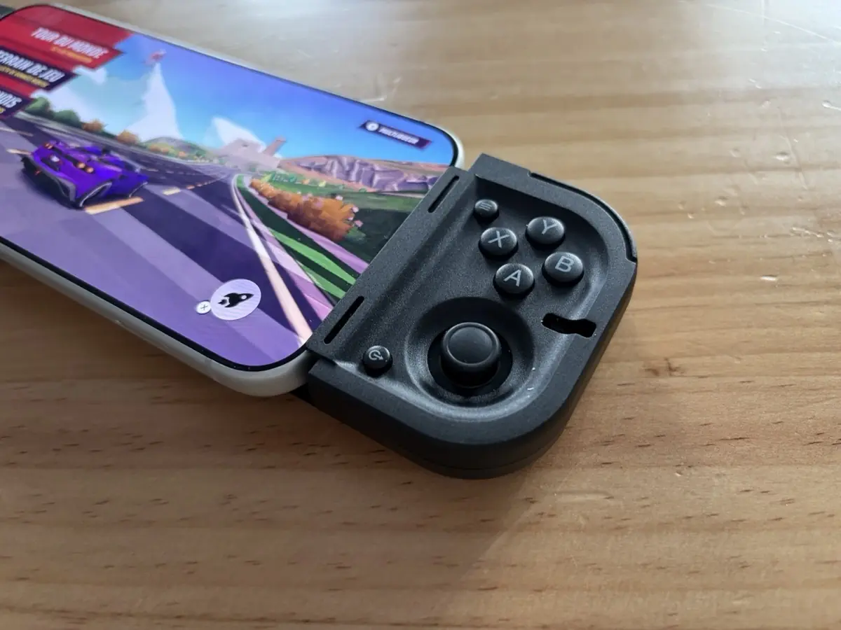 Test de la Razer Prio&nbsp;: la manette pliable qu'on a vraiment envie d'emporter partout