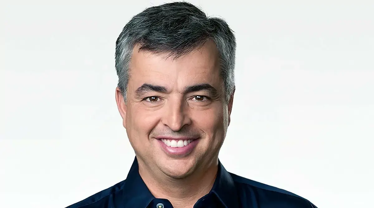 Eddy Cue, un joueur comme les autres, cherche une Xbox pour Noël