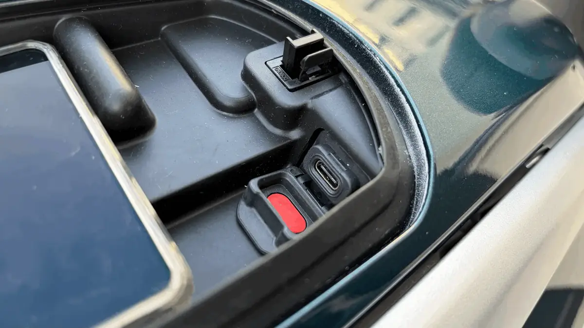 Un port USB C est &eacute;galement disponible