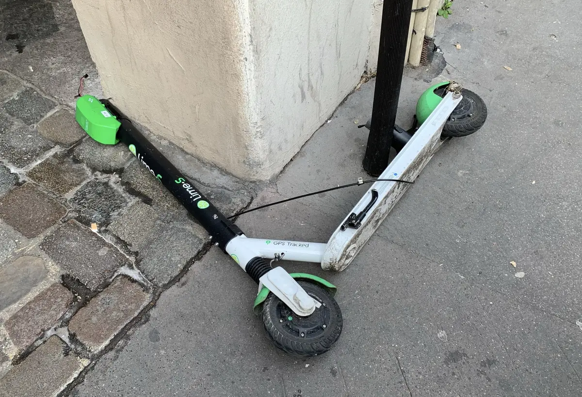 Paris vote pour l'interdiction des trottinettes électriques en libre service