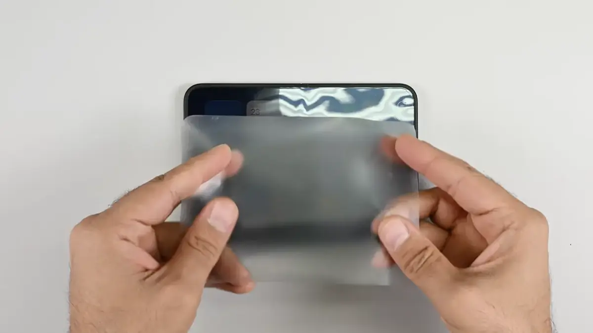 D&eacute;montage de l'iPhone Duo&nbsp;: iFixit r&eacute;v&egrave;le plusieurs indices sur les probl&egrave;mes de l'&eacute;cran