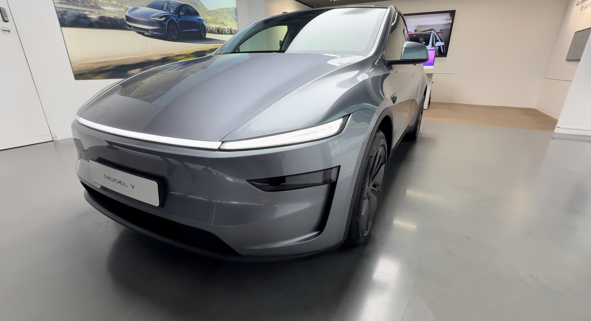 Tesla Model Y 2025 : toutes les nouveautés cachées ! (en vidéo)