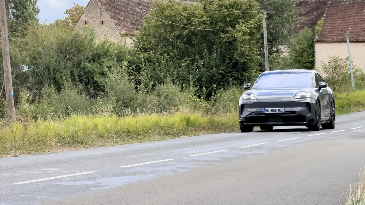 Essai Porsche Cayenne &eacute;lectrique&nbsp;: circuit, off-road, recharge, 1000CV... il nous a bluff&eacute;s&nbsp;!