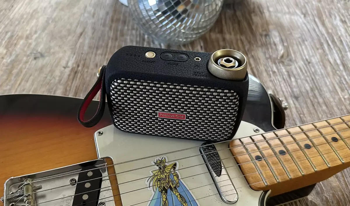 Positive Grid Spark GO amplifies guitare connecté cadeau promo