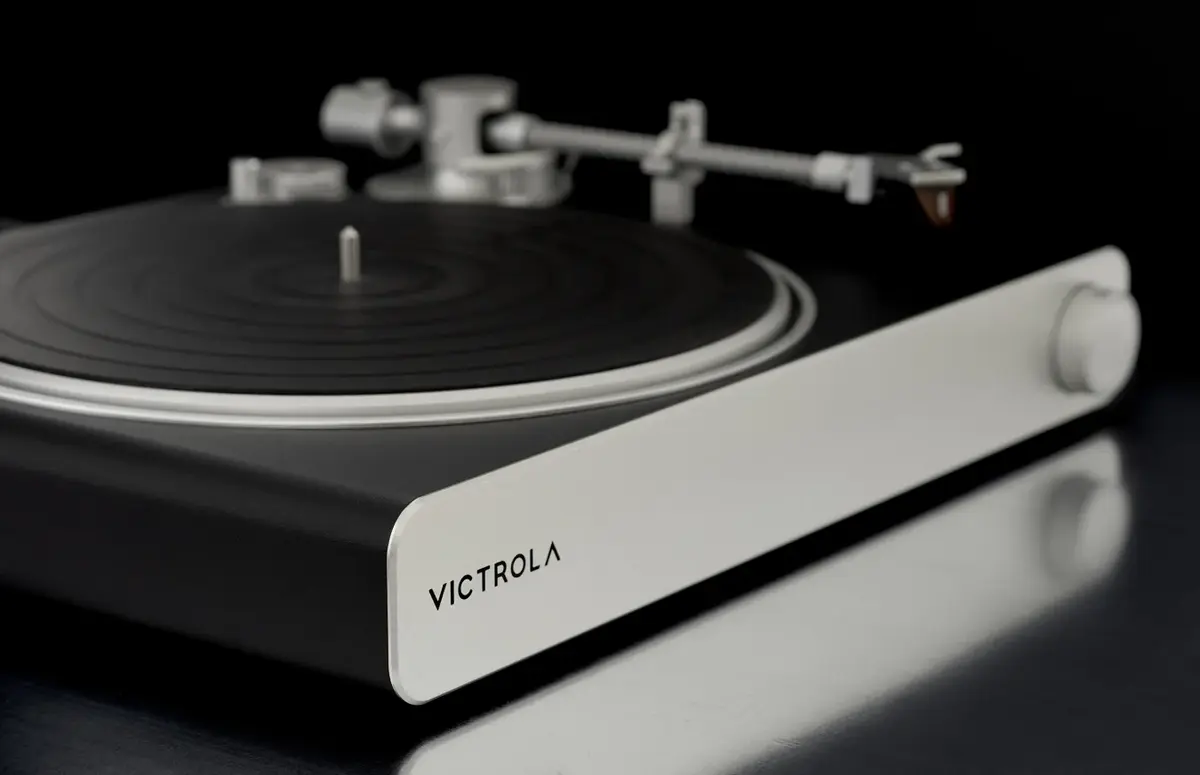 Une platine vinyle compatible avec Sonos chez Victrola