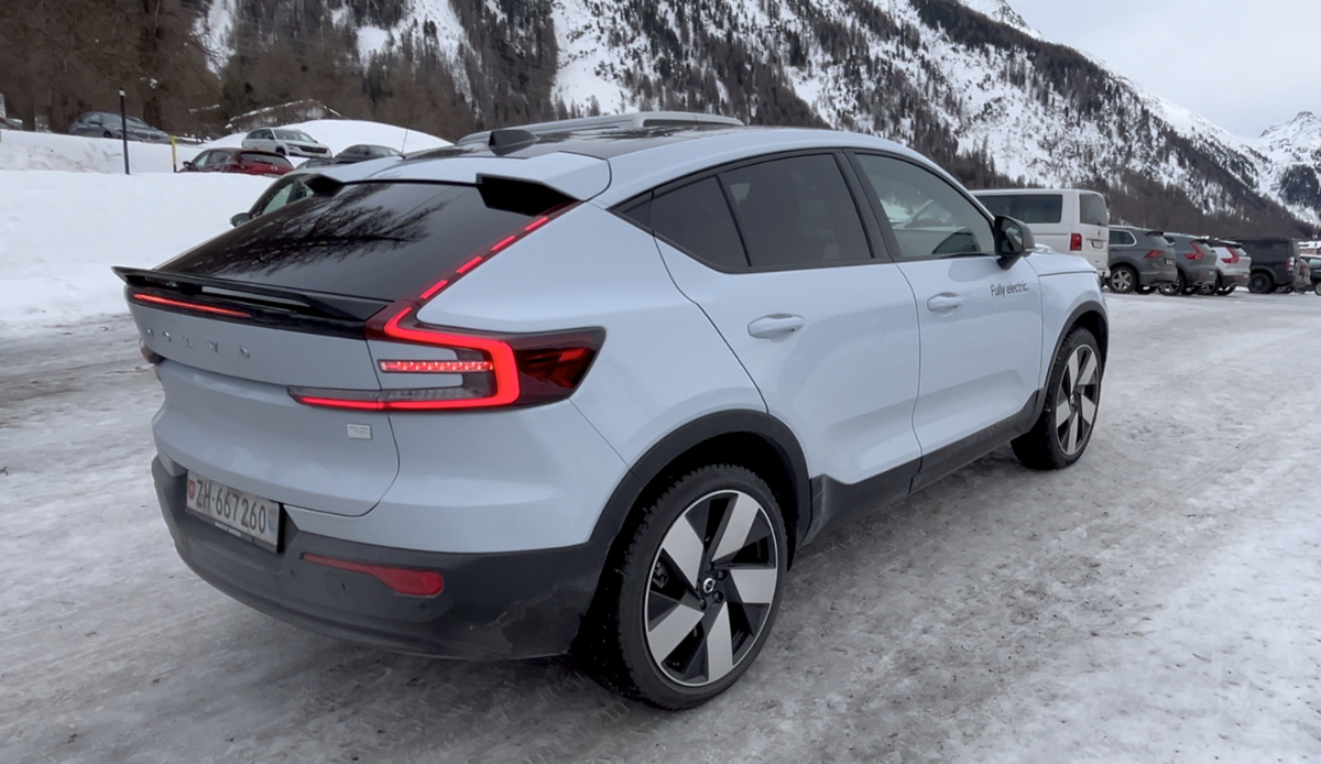 Essai Volvo C40 Recharge 2024 dans les Alpes suisses : enfin une autonomie correcte ?