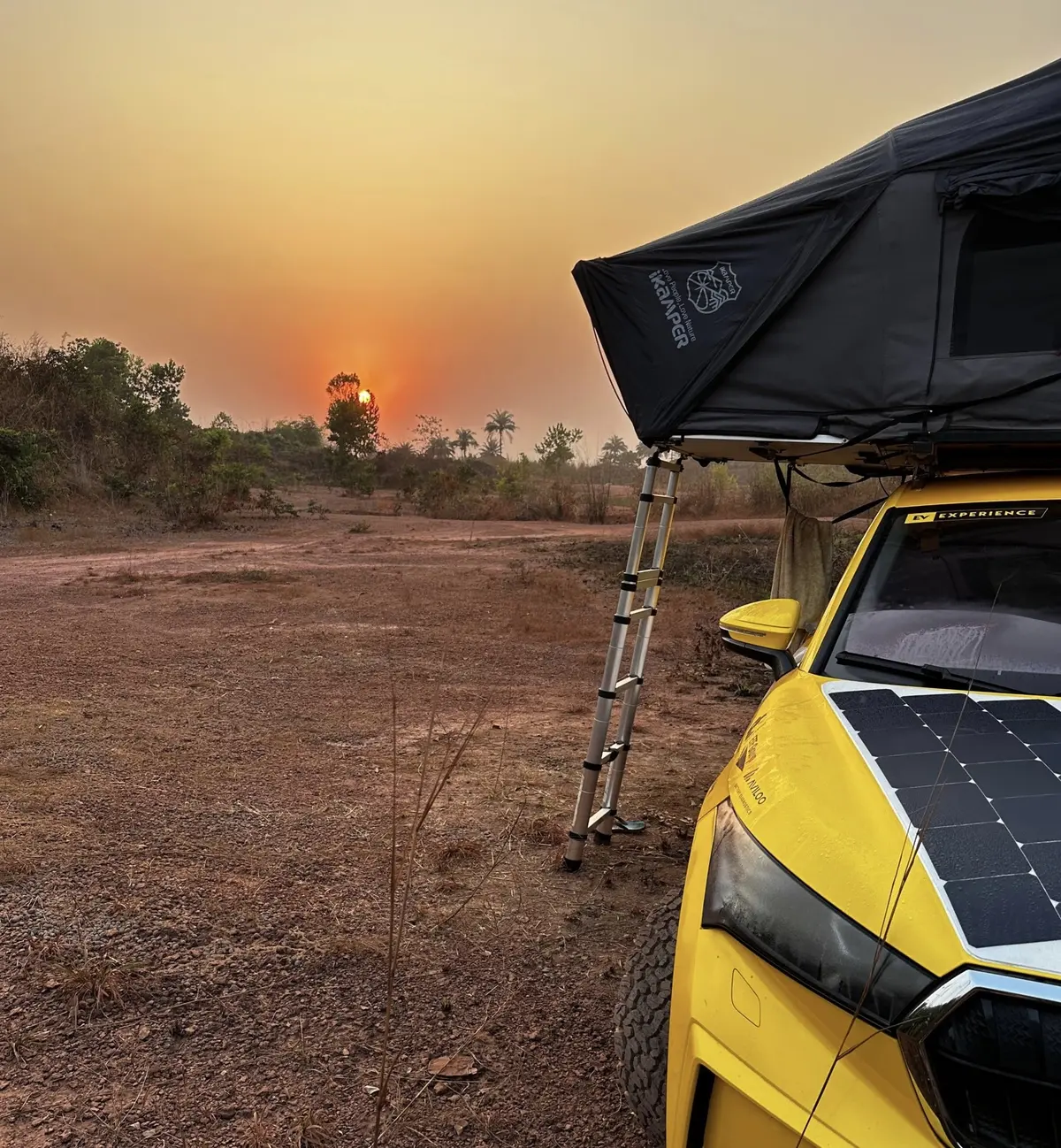 Ils traversent l'Afrique en voiture électrique ! Interview des VanLifers "4x4Electric"