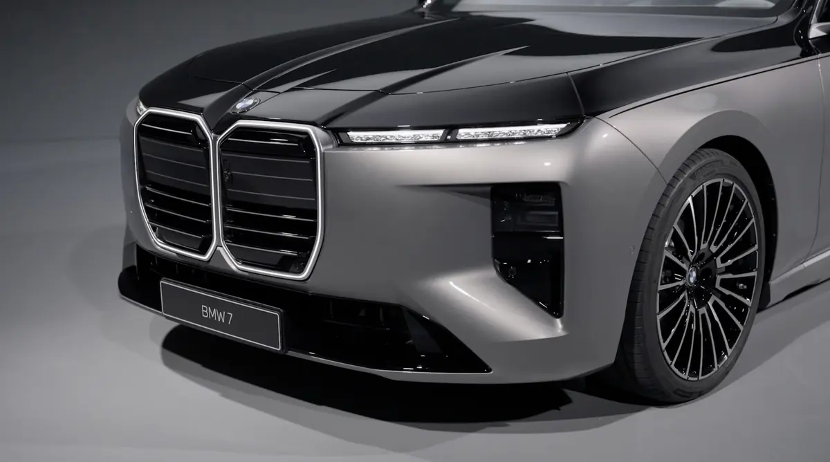 In&eacute;dit&nbsp;! A bord de la luxueuse BMW i7&nbsp;: un &eacute;cran 8K et 700 km d'autonomie&nbsp;!