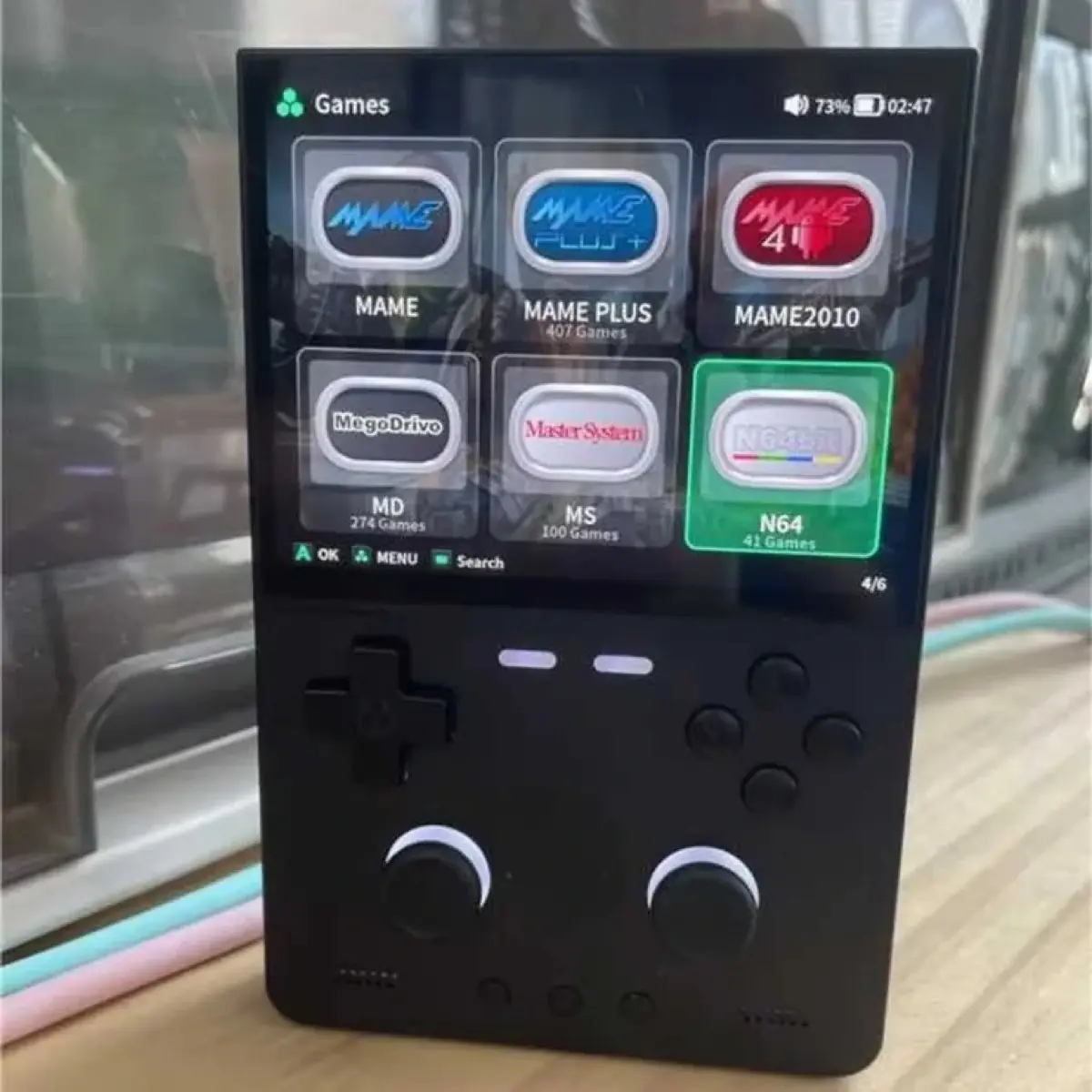 La nouvelle console retrogaming de TrimUI corrige son plus gros d&eacute;faut