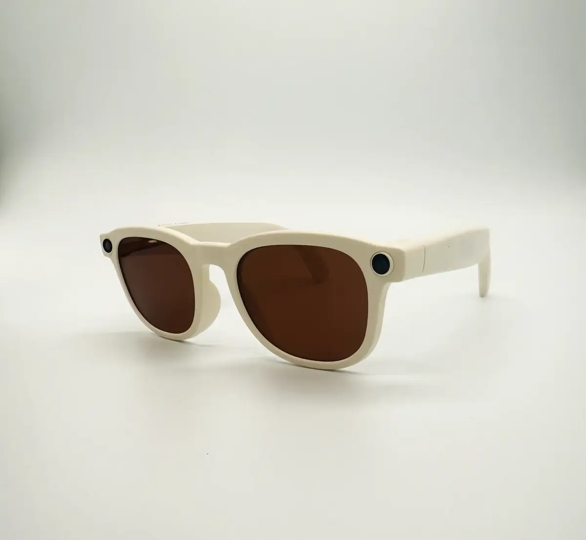 Save lance des lunettes connect&eacute;es &agrave; traduction IA pour moins de 100 euros